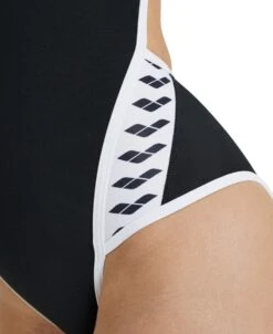 Arena Solid Icons Super Flyback -Speedos Shop 005036 501 w icons team superfly back one piece 005 o